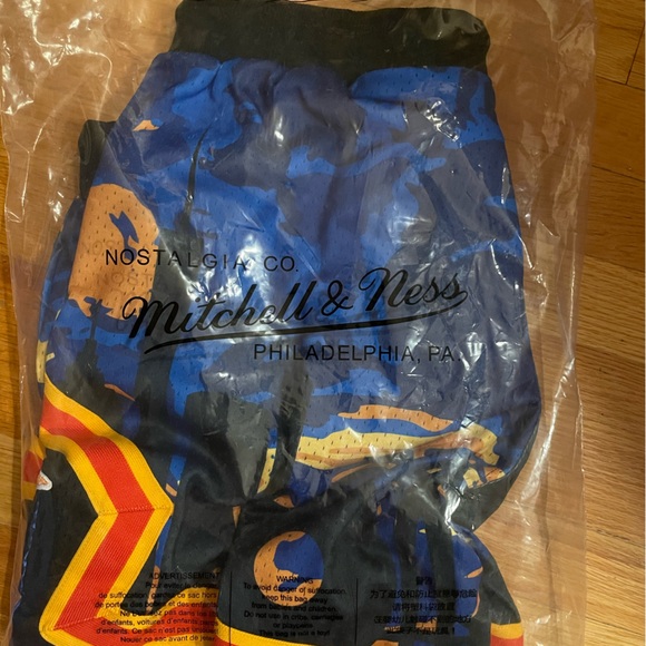 - ☄️NWT! Jeff Hamilton X SneakerCon Exclusive Mitchell and Ness men’s M - Picture 10 of 10